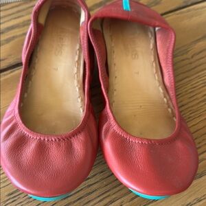 Tieks Cardinal red size 7.  Good condition.